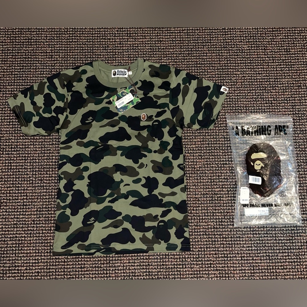 BAPE 1st Camo One Point Tee - Picture 2 of 5